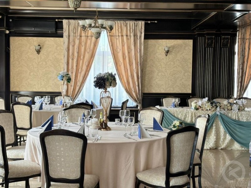 AMBASSADOOR SZÁLLODA Jászvásár 713576 thumb