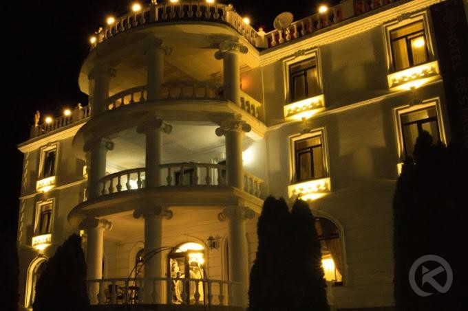 AMBASSADOOR SZÁLLODA Jászvásár 713725 thumb