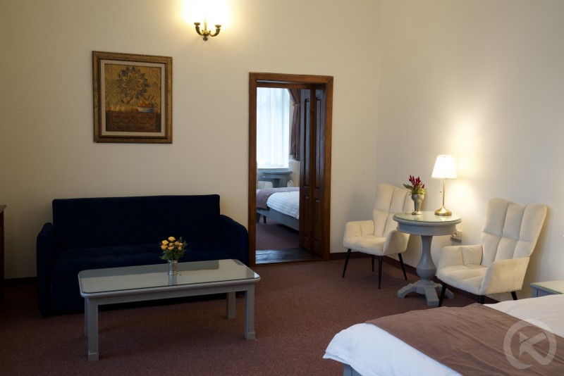 Bank Villa 1888 Herkulesfürdő 713320 thumb