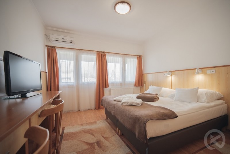 Hőforrás Üdülőszövetkezet és Hotel Gyula 711480 thumb